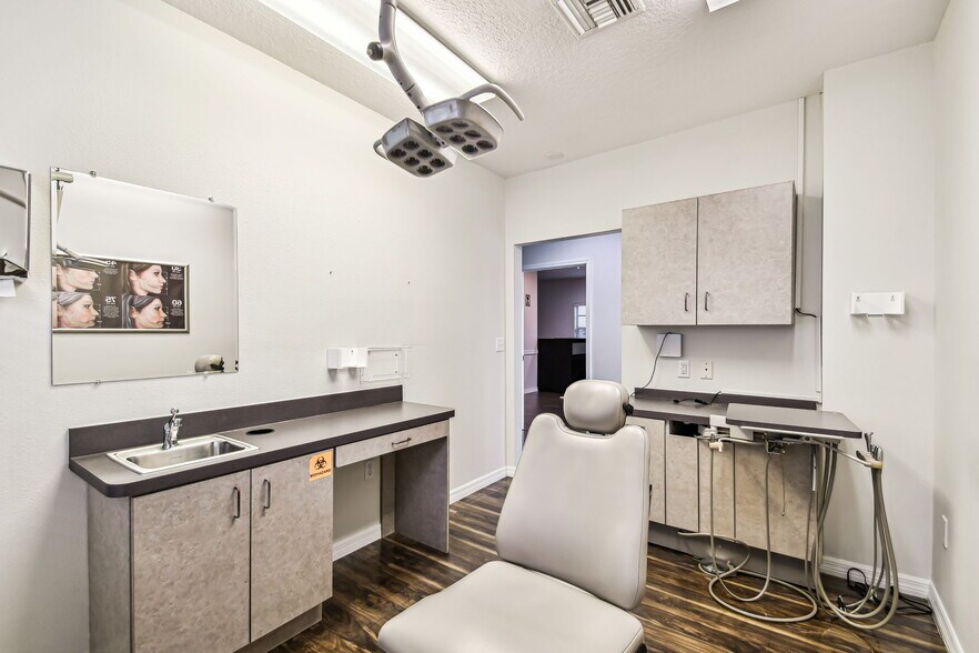 More Photos Of 7720 W Waters Ave, Tampa Office For Lease