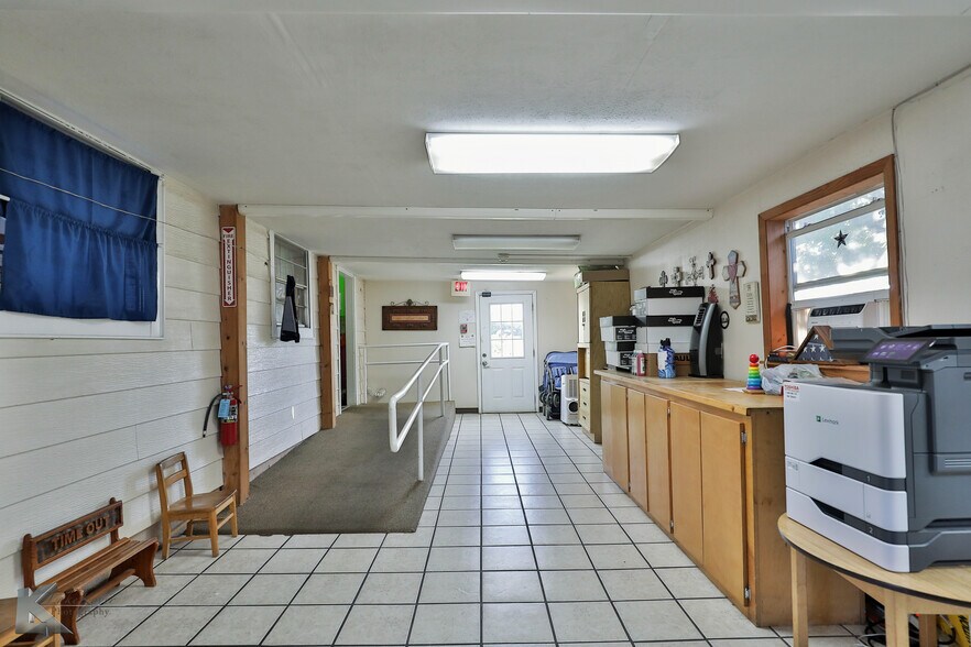 More Photos Of 6000 Buffalo Gap Rd, Abilene Daycare Center For Sale