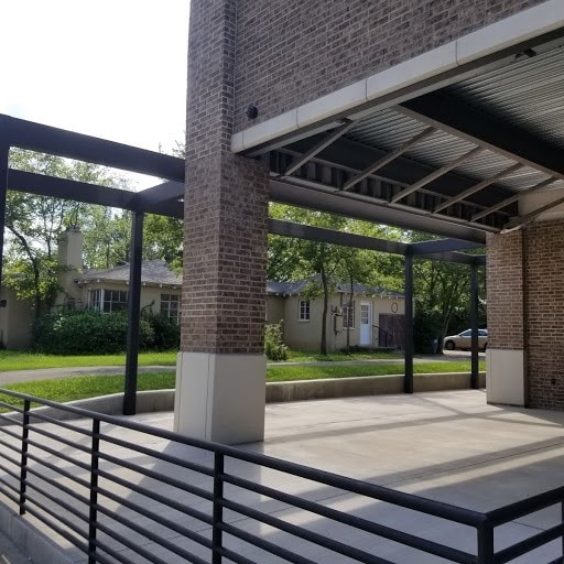 More Photos Of 409 N Oak St, Roanoke Storefront Retail Office For Lease