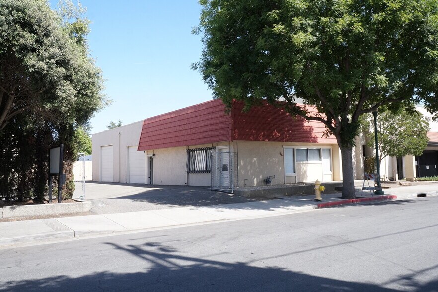 More Photos Of 75 Dillon Ave, Campbell Service For Sale