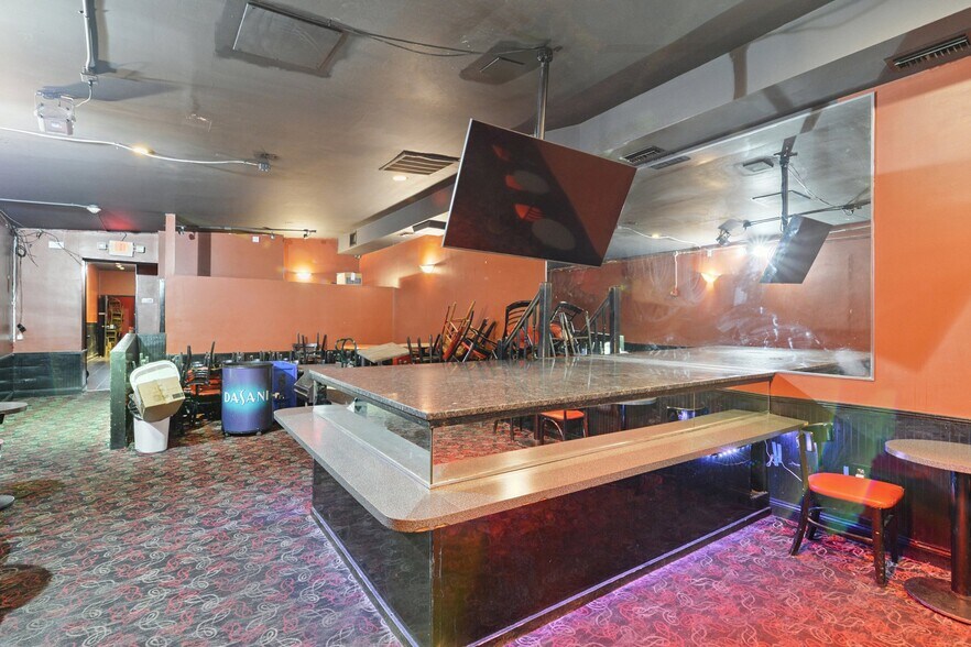 More Photos Of 508 Bourbon St, New Orleans Restaurant For Lease