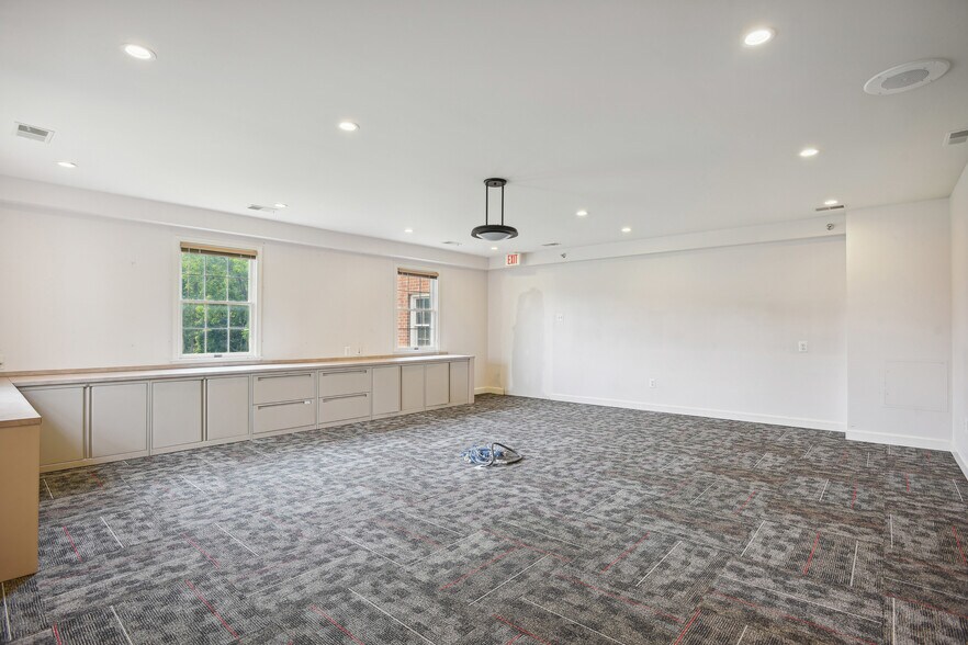 More Photos Of , Great Falls Office For Sale