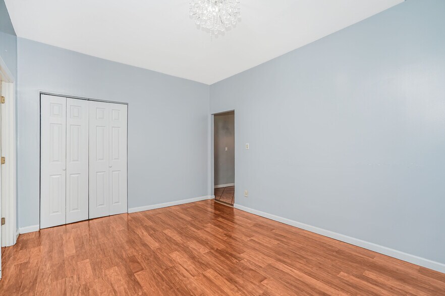 More Photos Of 1969 Bath Ave, Brooklyn Specialty For Sale