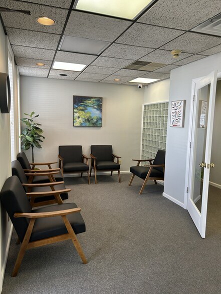 More Photos Of 225 Humphrey Rd, Greensburg Medical For Lease