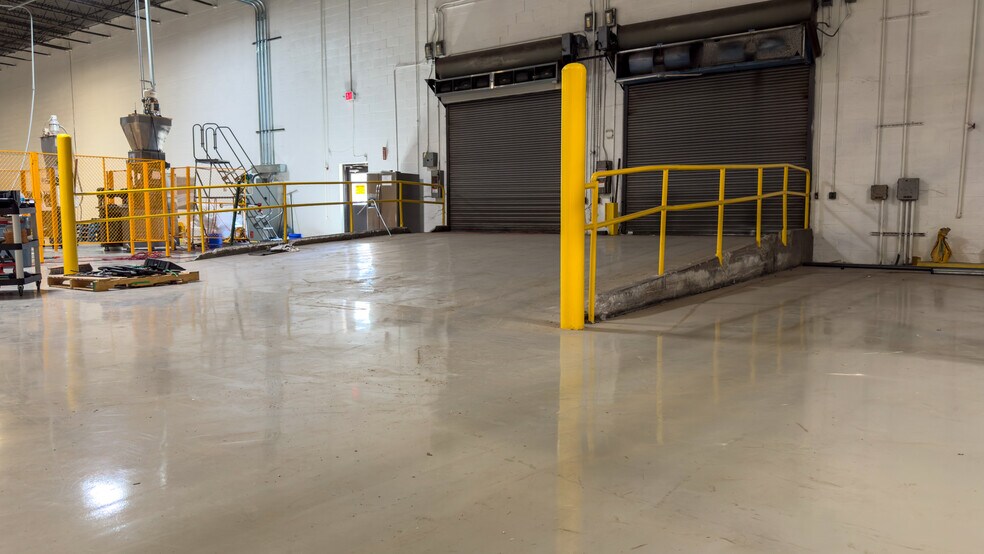 More Photos Of 2400 Mellon Ct, Decatur Distribution For Lease