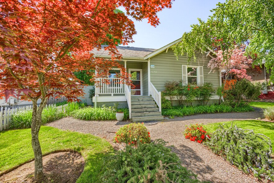 More Photos Of 574 E Main St, Ashland Apartments For Sale