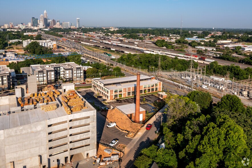 More Photos Of 2500 N Brevard St, Charlotte Office For Lease