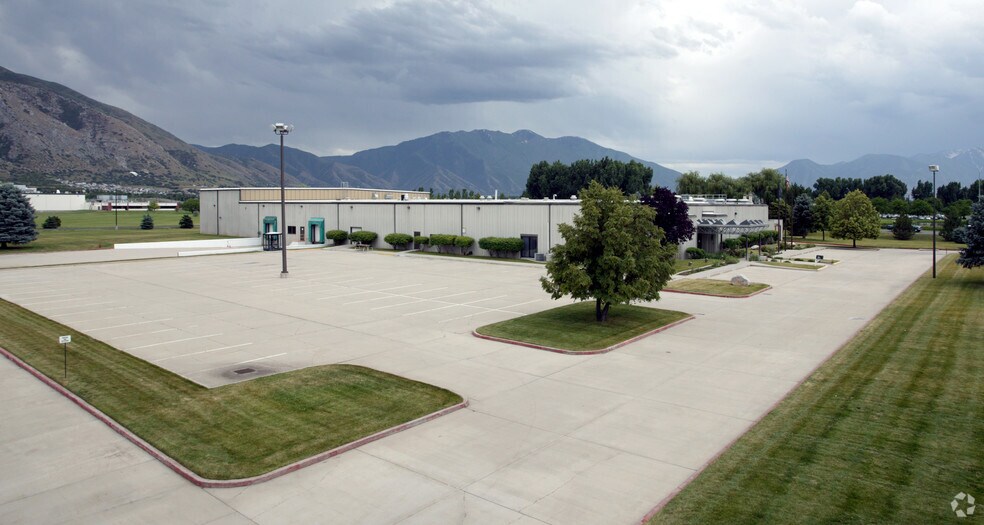 More Photos Of 1530 Mountain Springs Pky, Springville Manufacturing For Sale