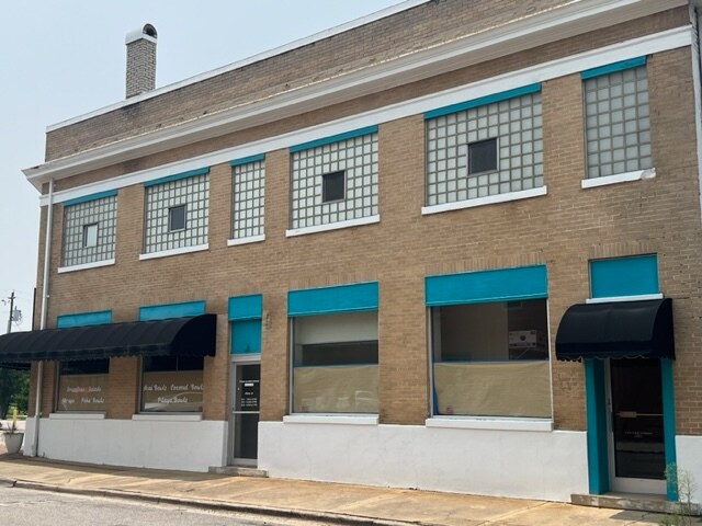 More Photos Of 411 E Broad St, Fuquay-Varina Storefront Retail Office For Lease