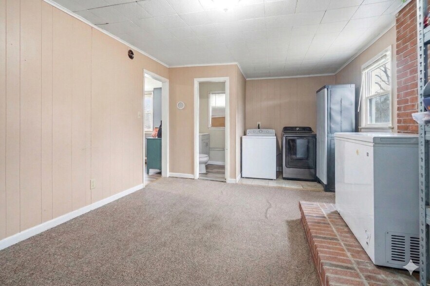 More Photos Of 16708 Frederick Rd, Mount Airy General Retail For Sale