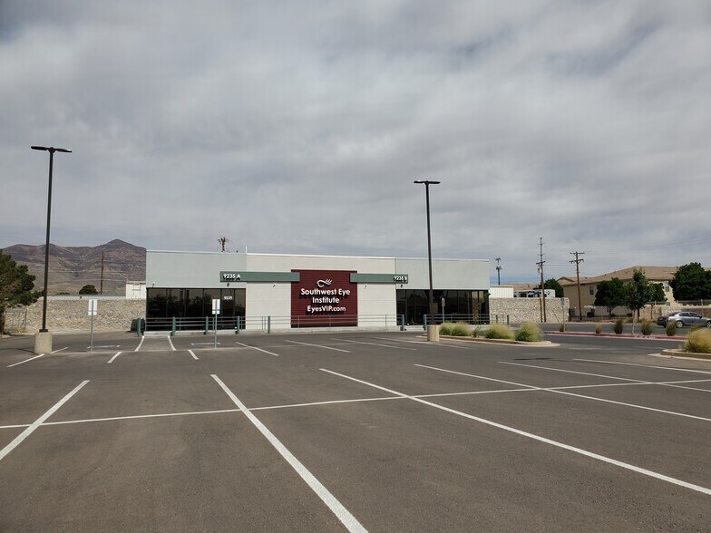 More Photos Of 9235 Dyer St, El Paso Office For Sale