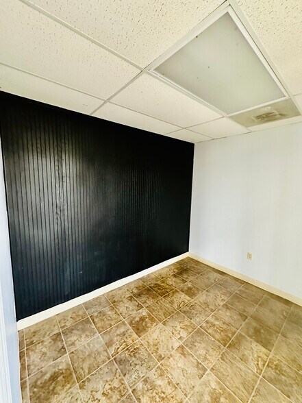 More Photos Of 4214 Highway 411, Madisonville Flex For Lease