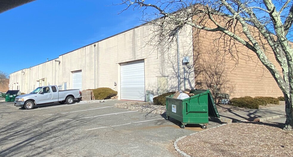 More Photos Of 60 E Hanover Ave, Morris Plains Light Manufacturing For Sale
