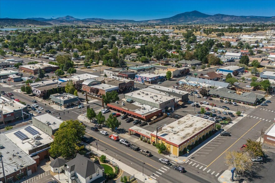 More Photos Of 121 NE 3rd St, Prineville Restaurant For Sale