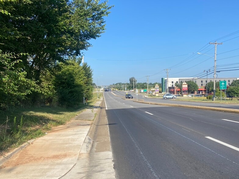 More Photos Of 3300 W Kearney St, Springfield Land For Sale