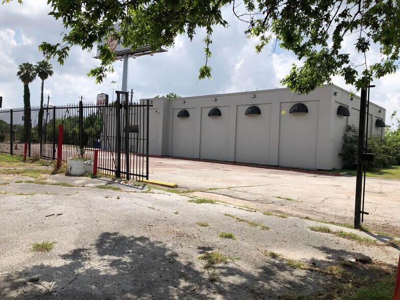 More Photos Of 7926-7928 N Shepherd Dr, Houston Land For Sale