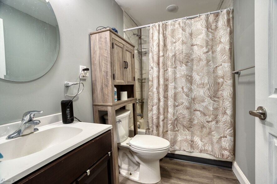 More Photos Of 3817 Pacific Ave, Wildwood Restaurant For Sale