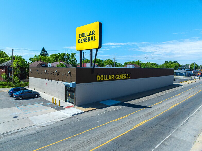 More Photos Of 3431 Joy Rd, Detroit Freestanding For Lease