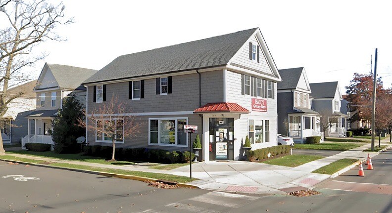 More Photos Of , Red Bank Unknown For Sale
