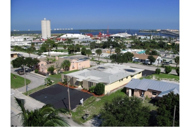 More Photos Of 706 N 7th St, Fort Pierce Office For Sale