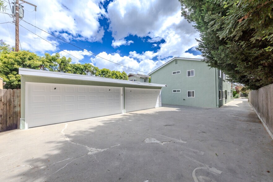 More Photos Of 241 Lindero Ave, Long Beach Apartments For Sale