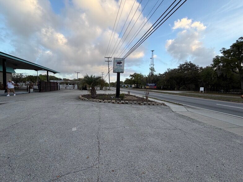 More Photos Of 1095 US Highway 17 S, Bartow Auto Repair For Sale