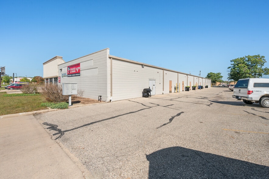 More Photos Of 8826 34 Rd, Cadillac Storefront For Sale