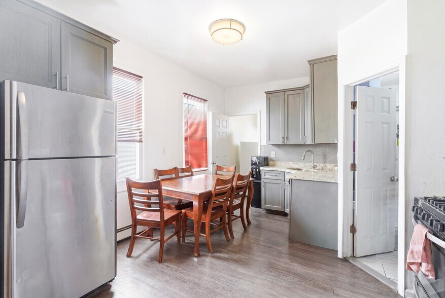 More Photos Of 237 Astor St, Newark Apartments For Sale
