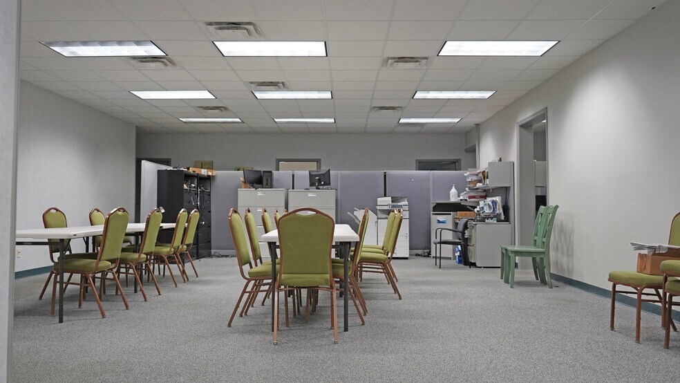 More Photos Of 483 Montgomery Rd, Altamonte Springs Office For Sale