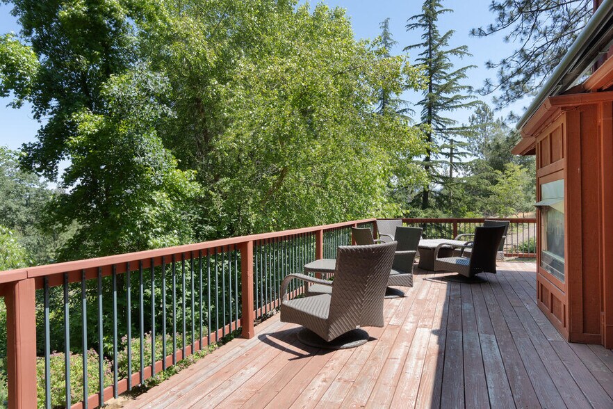 More Photos Of 8054 Fairplay Rd, Somerset Winery Vineyard For Sale