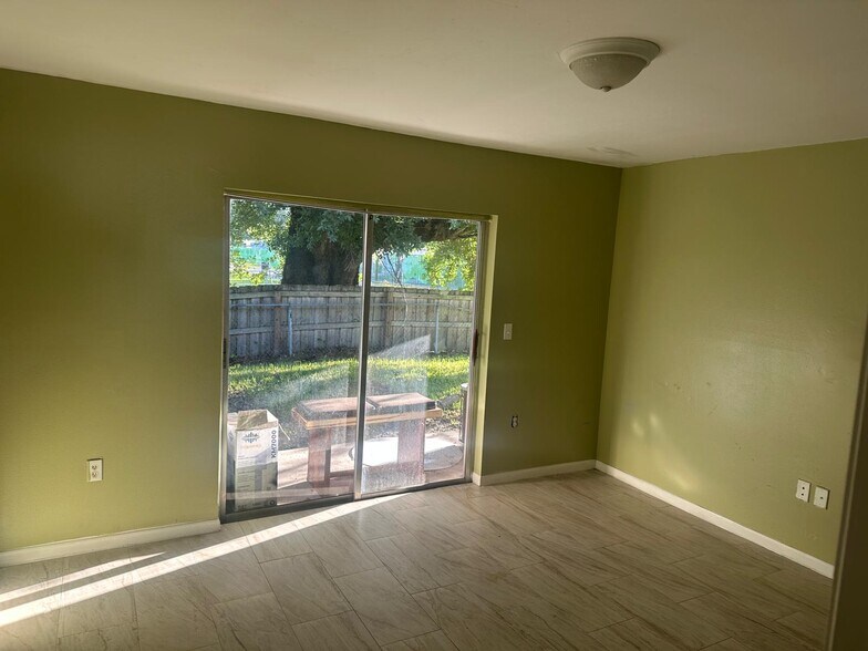 More Photos Of 214 N Chestnut Rd, Lakeland Multifamily For Sale