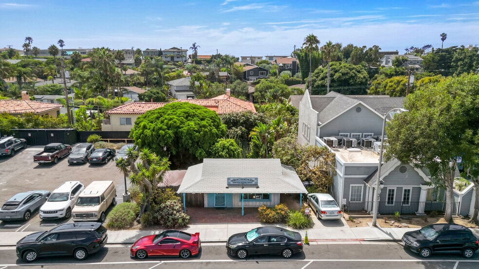 More Photos Of 600 N Coast Highway 101, Encinitas Freestanding For Sale