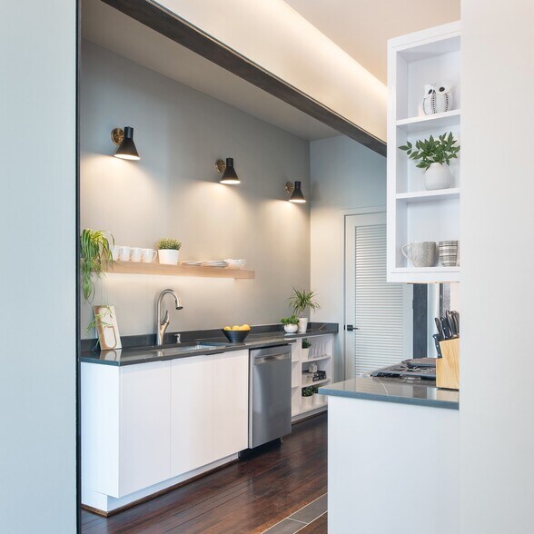 More Photos Of 1 E Plume St, Norfolk Apartments For Sale