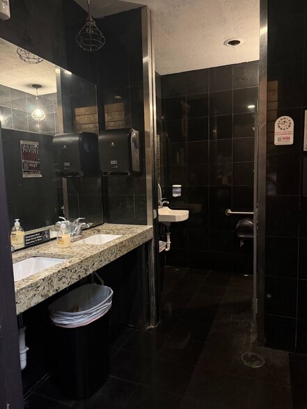 More Photos Of 300 S Sanford Ave, Sanford Restaurant For Sale