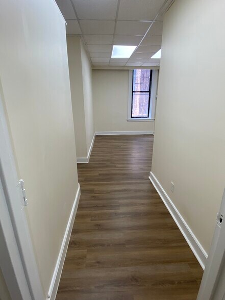 More Photos Of 370 E 149th St, Bronx Office For Lease