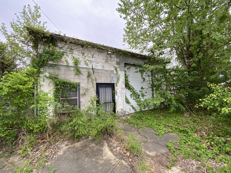 More Photos Of 930 Twiggs St, Augusta Convenience Store For Sale