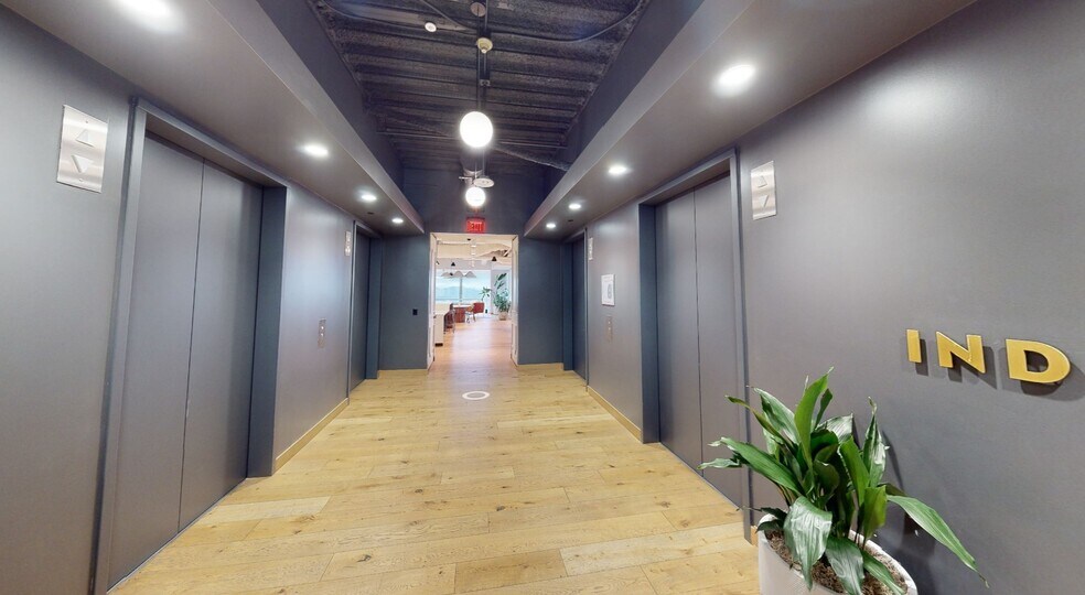 Primary Photo Of 500 N Brand Blvd, Glendale Coworking Space