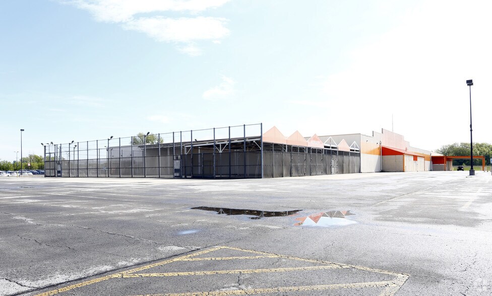 More Photos Of 2090 N Cable Rd, Lima Warehouse For Sale