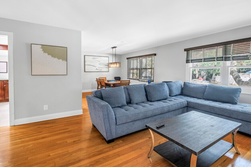 More Photos Of , Tampa Multifamily For Sale