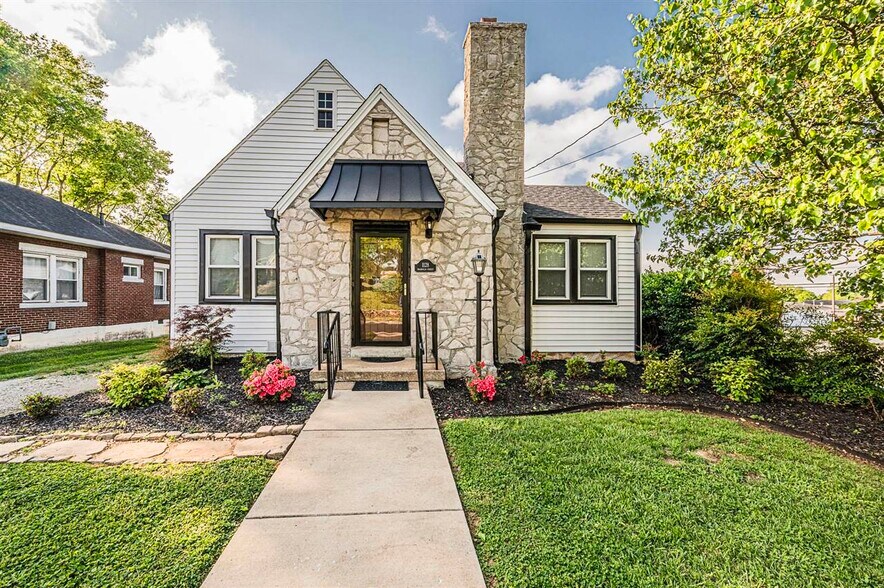 More Photos Of 1128 Magnolia St, Bowling Green Office Residential For Sale