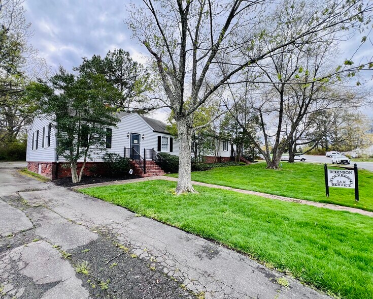 More Photos Of 6403 Mallory Dr, Richmond Office For Sale