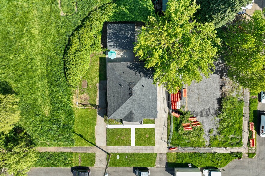 More Photos Of 510 E 16th St, Vancouver Manufactured Housing Mobile Home Park For Sale