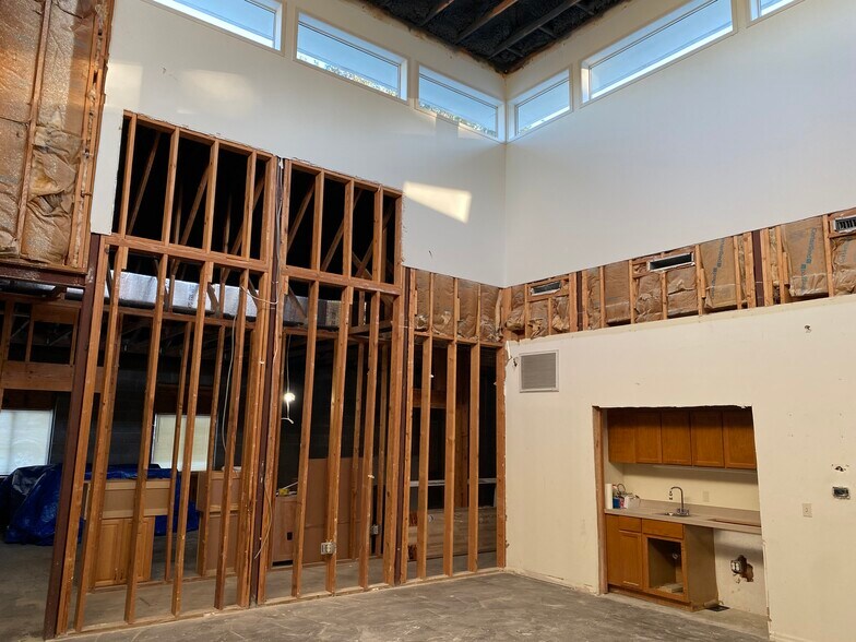 More Photos Of 135 Benning St, Destin Office For Lease