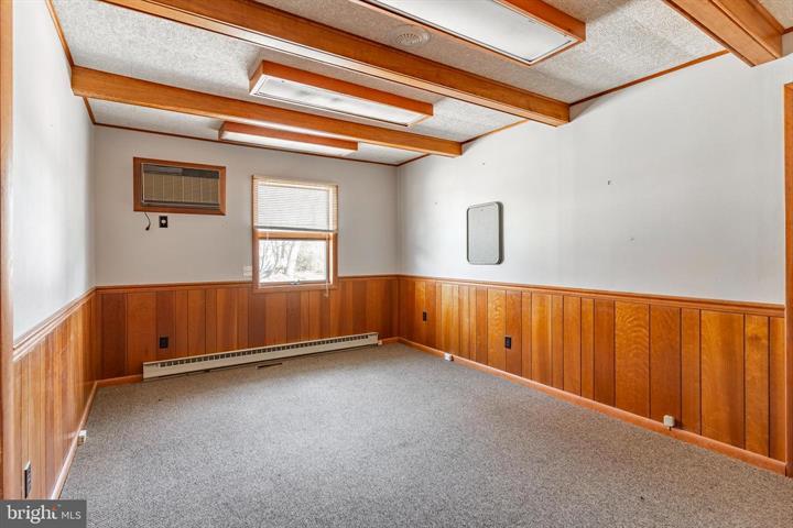 More Photos Of 915 N Hanover St, Elizabethtown Medical For Sale