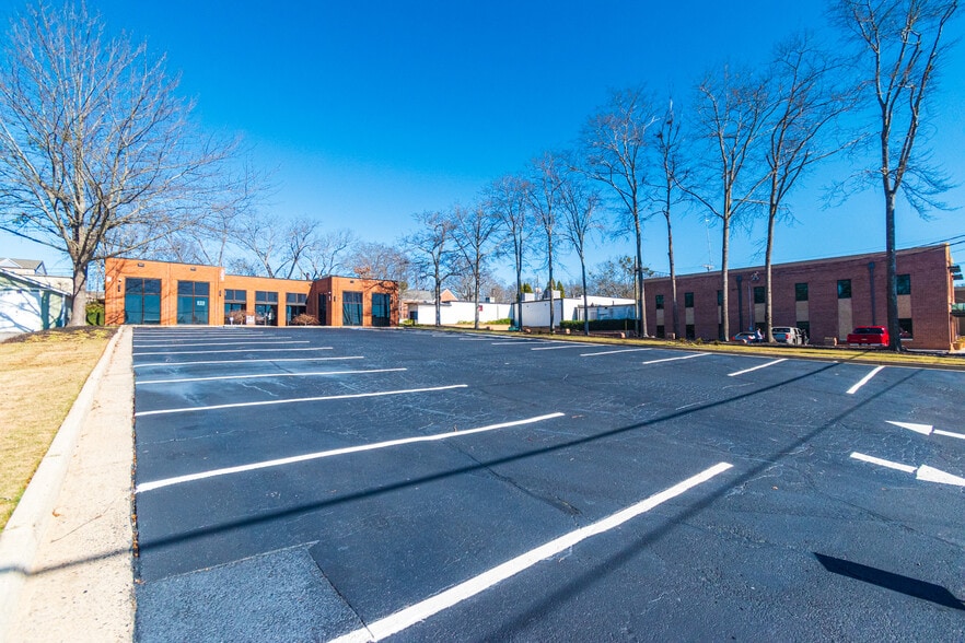 More Photos Of 205 W Pike St, Lawrenceville Office For Lease