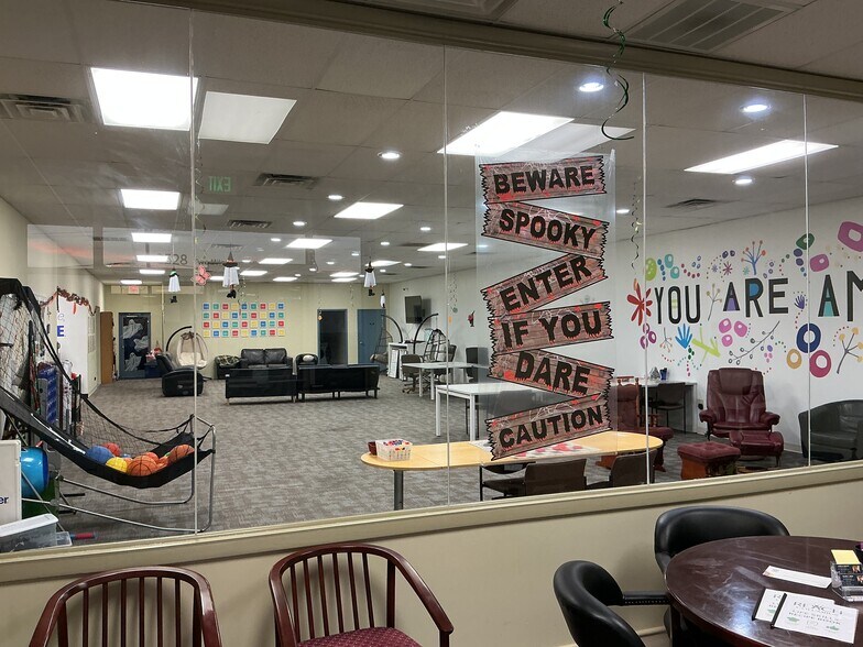 More Photos Of 3520-3528 W Two Mile House Rd, Columbus Office For Sale