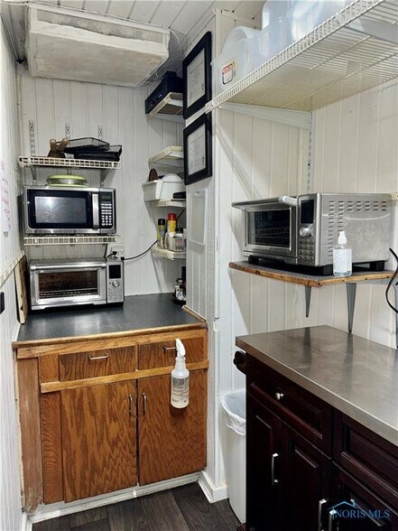 More Photos Of 14475 Power Dam Rd, Defiance Sports And Entertainment For Sale