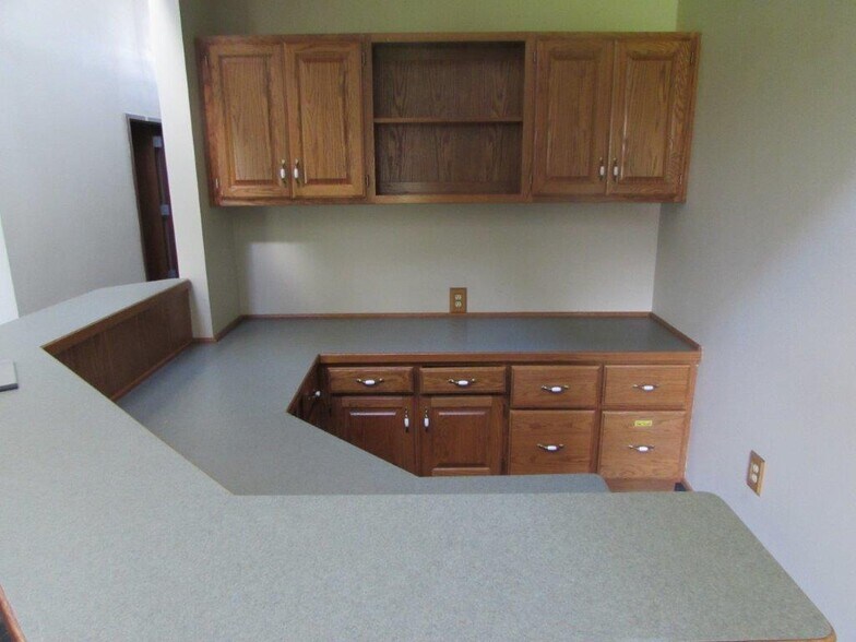More Photos Of 2709 W 13th St, Joplin Medical For Sale