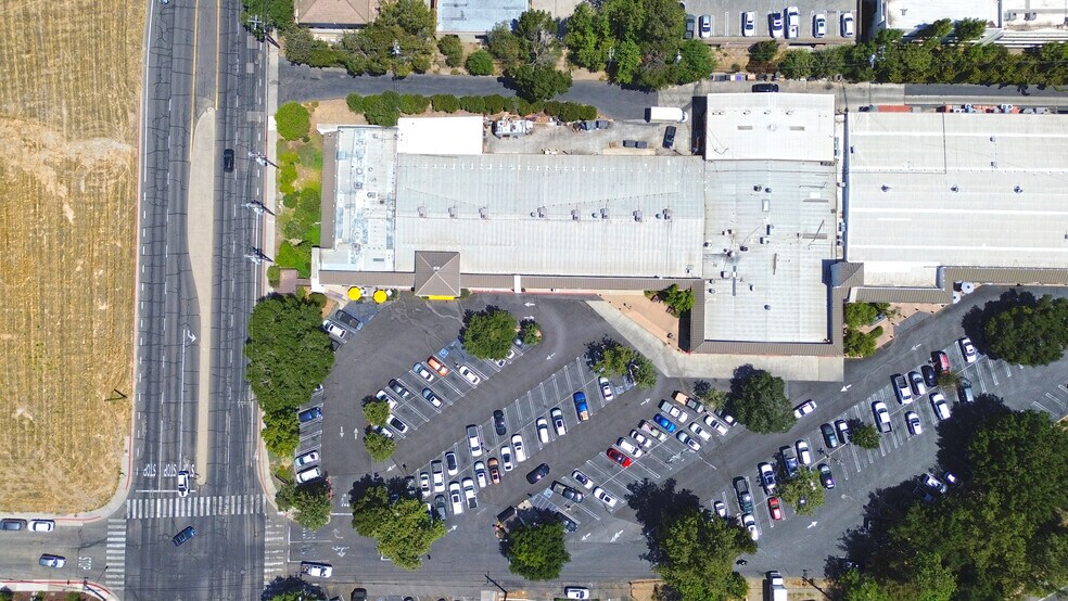 More Photos Of 608-636 Alamo Pintado Rd, Solvang Unknown For Lease