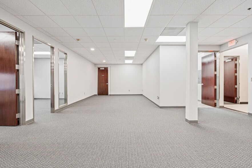 More Photos Of 7060 N Fresno St, Fresno Office For Lease